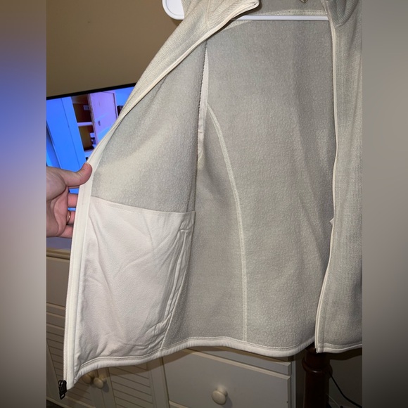 Patagonia Off-White Fleece Vest - Picture 11 of 14